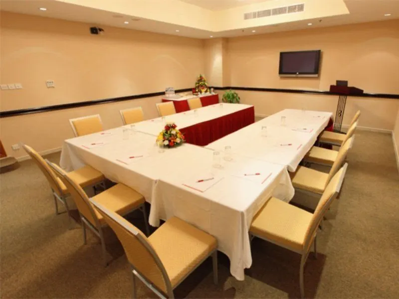 Xclusive Hotel Apartments Dubai 4*,